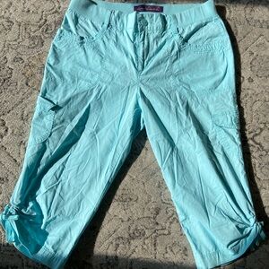 Gloria Vanderbilt Aqua Capri Pants